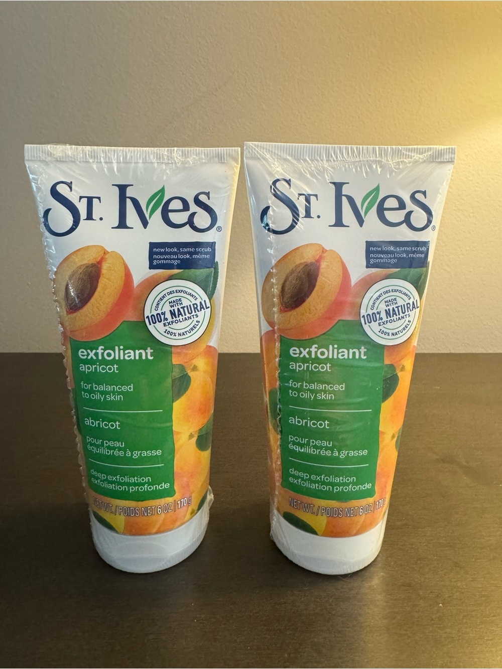 St. Ives Apricot Exfoliant 6 oz 170 g Full Size NEW Sealed X2